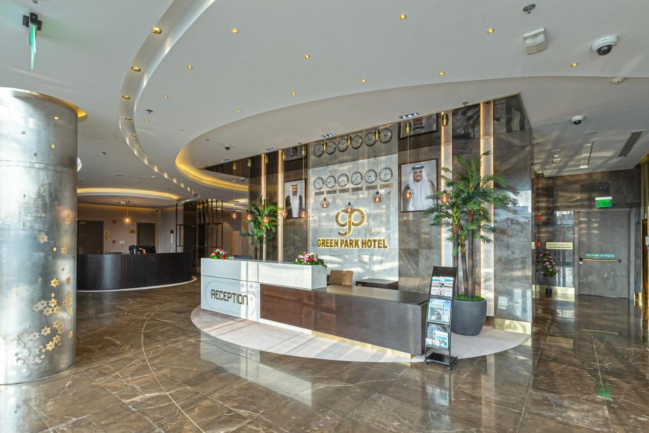 فندق Park 4*